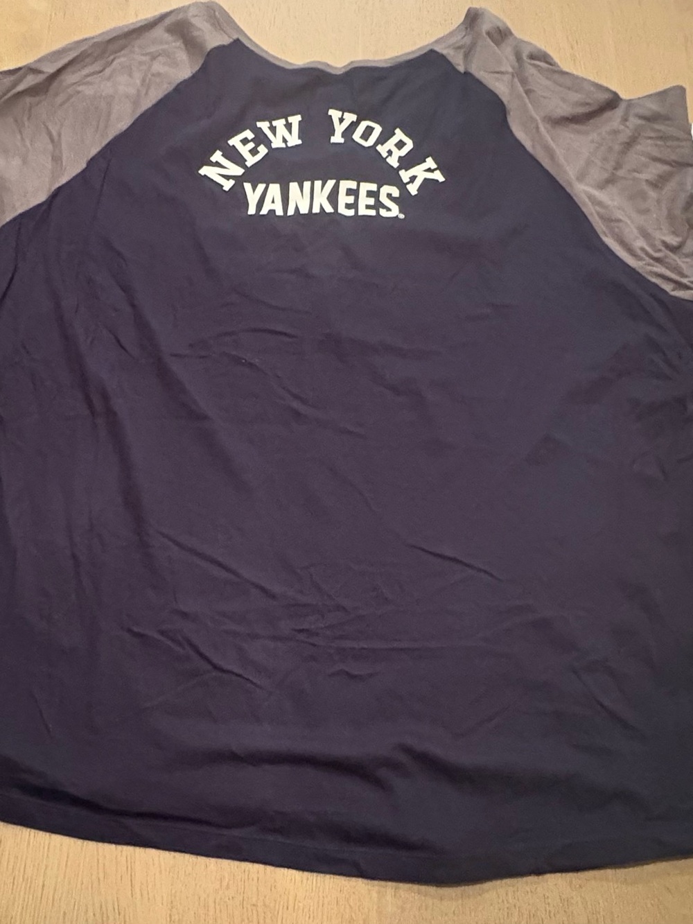 New York Yankees Lace Up Women’s Tee - 4x - Picture 4 of 4
